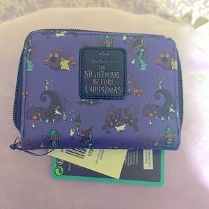 NWT! Disney Nightmare Before Christmas Halloweentown Mini Zip Wallet.